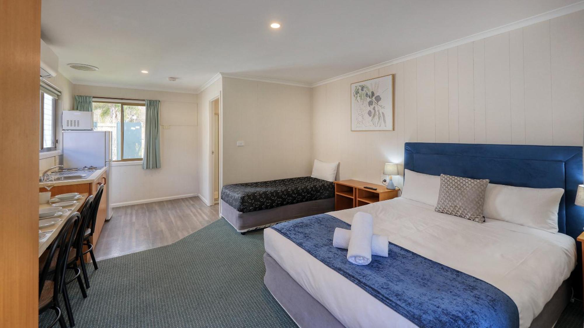 Deniliquin Riverside Caravan Park Zewnętrze zdjęcie