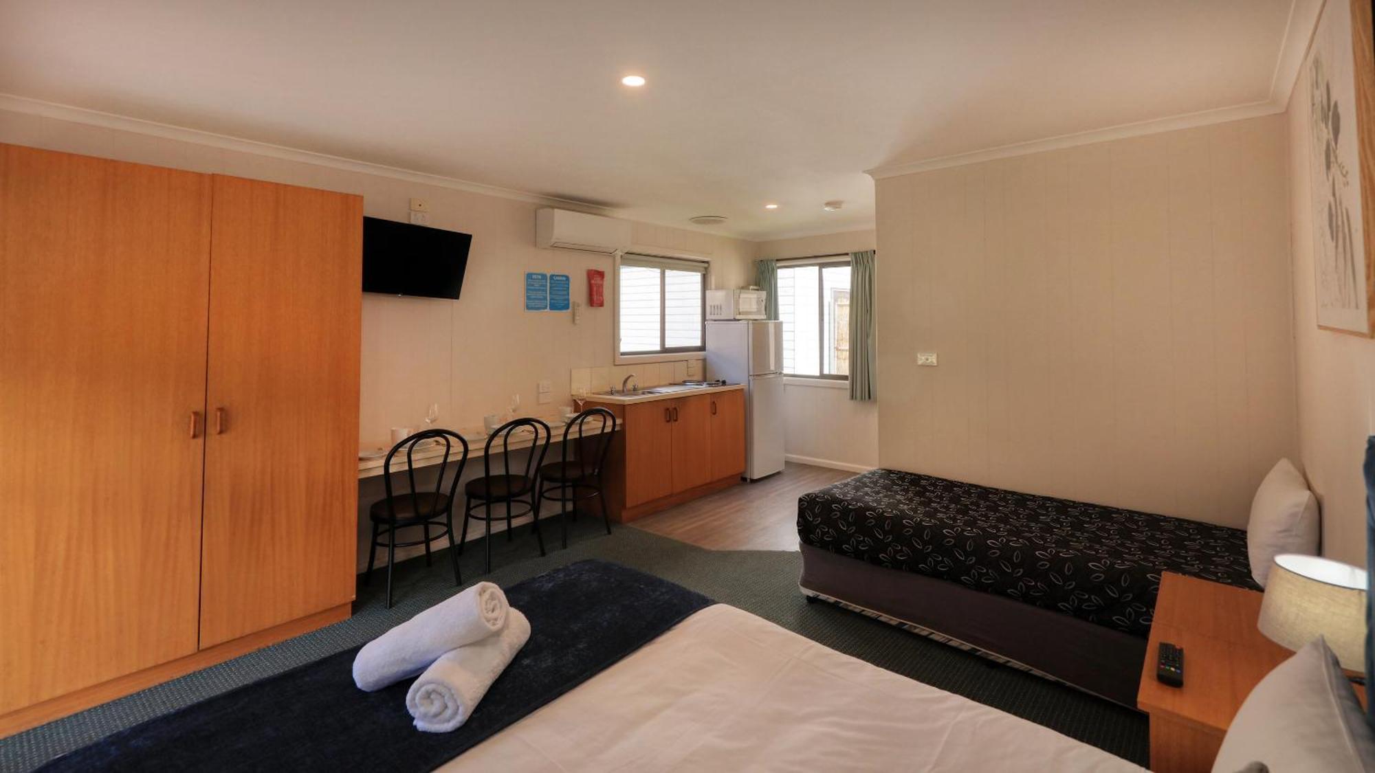 Deniliquin Riverside Caravan Park Zewnętrze zdjęcie