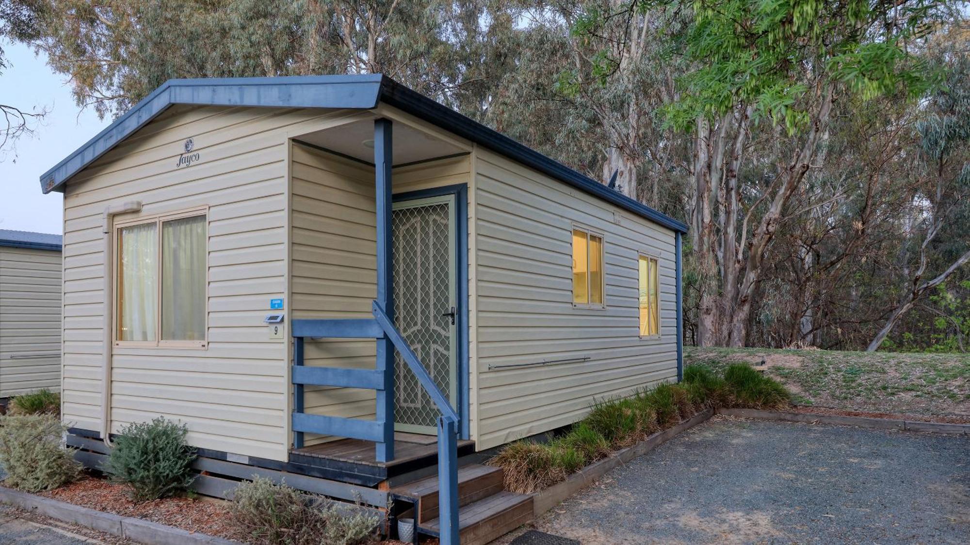 Deniliquin Riverside Caravan Park Zewnętrze zdjęcie