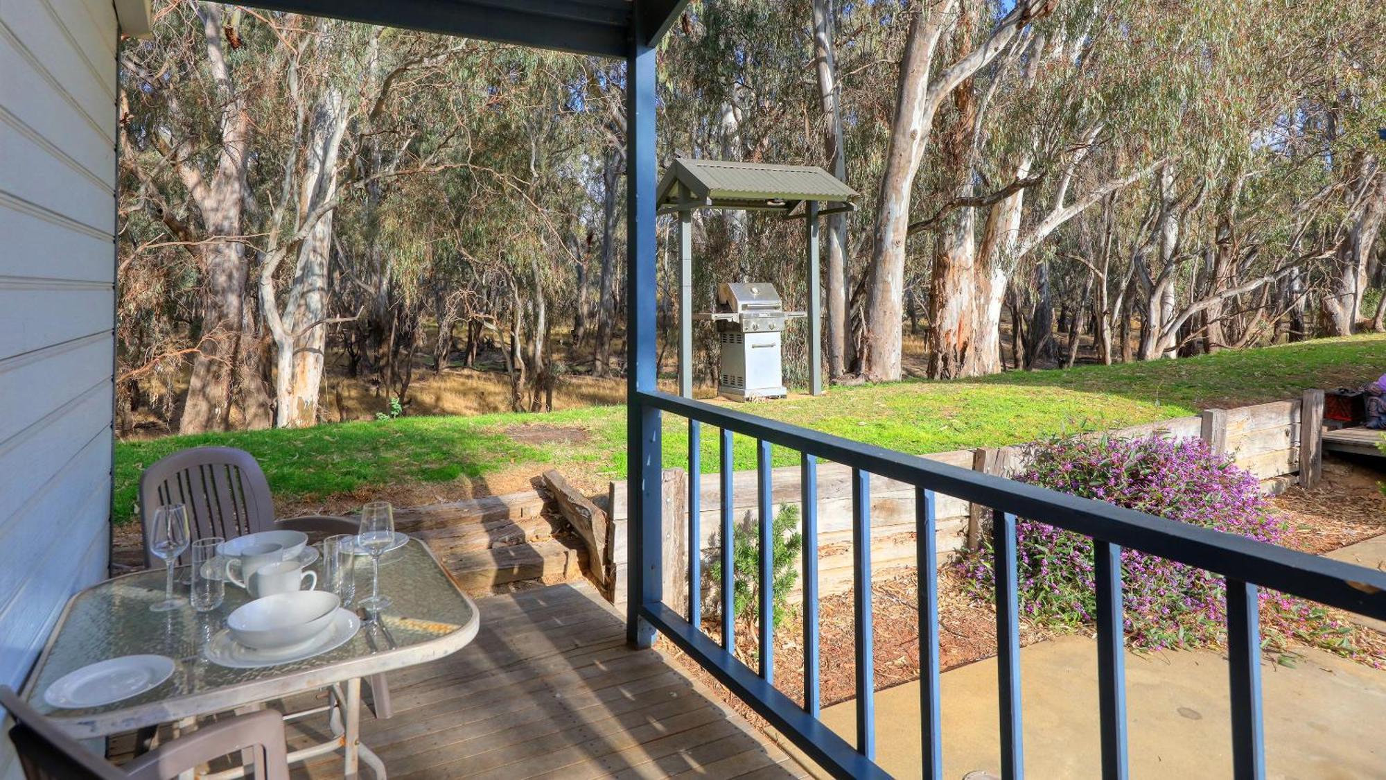 Deniliquin Riverside Caravan Park Zewnętrze zdjęcie