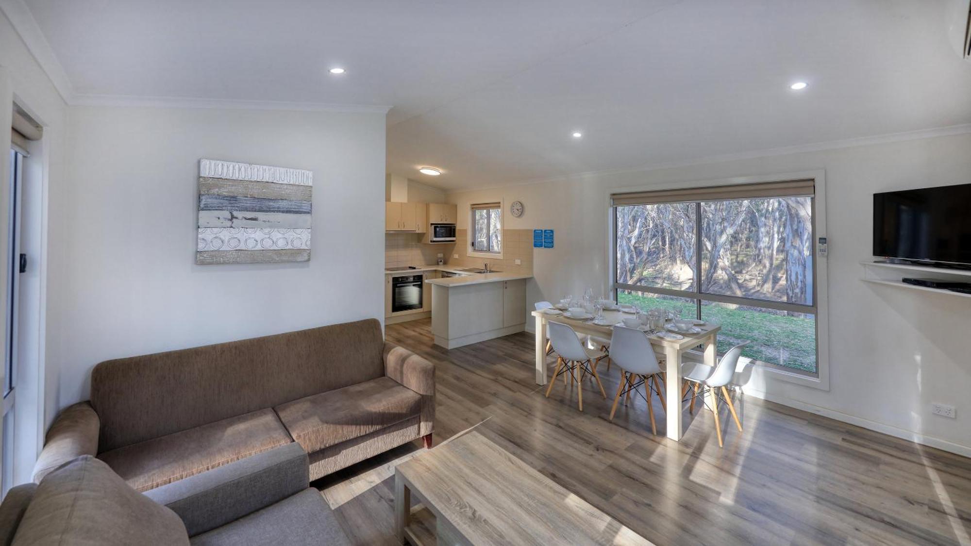 Deniliquin Riverside Caravan Park Zewnętrze zdjęcie