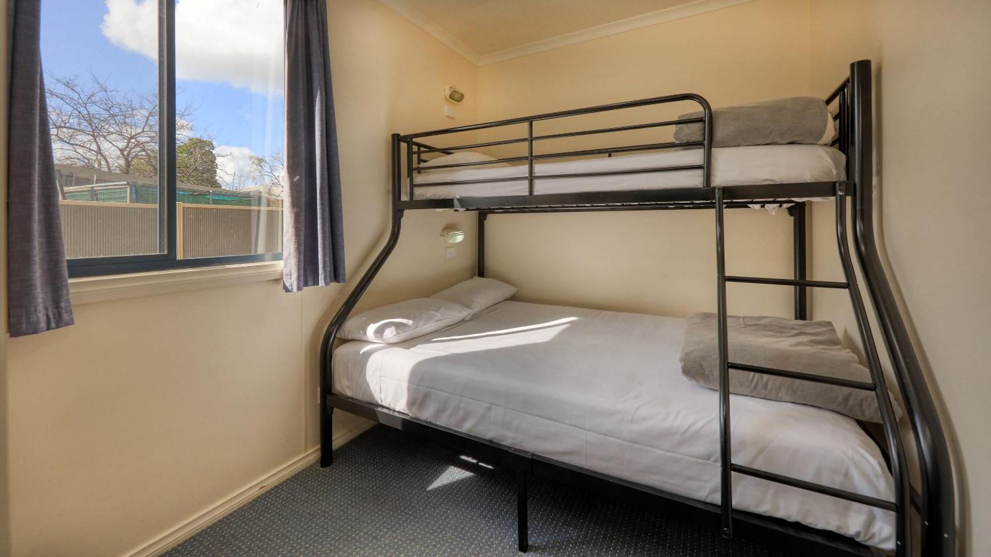 Deniliquin Riverside Caravan Park Zewnętrze zdjęcie