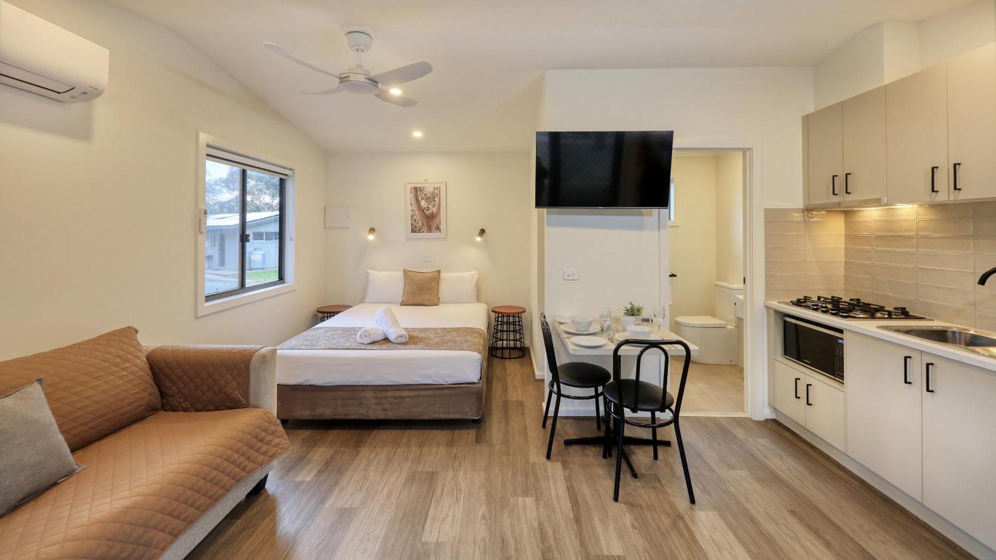 Deniliquin Riverside Caravan Park Zewnętrze zdjęcie