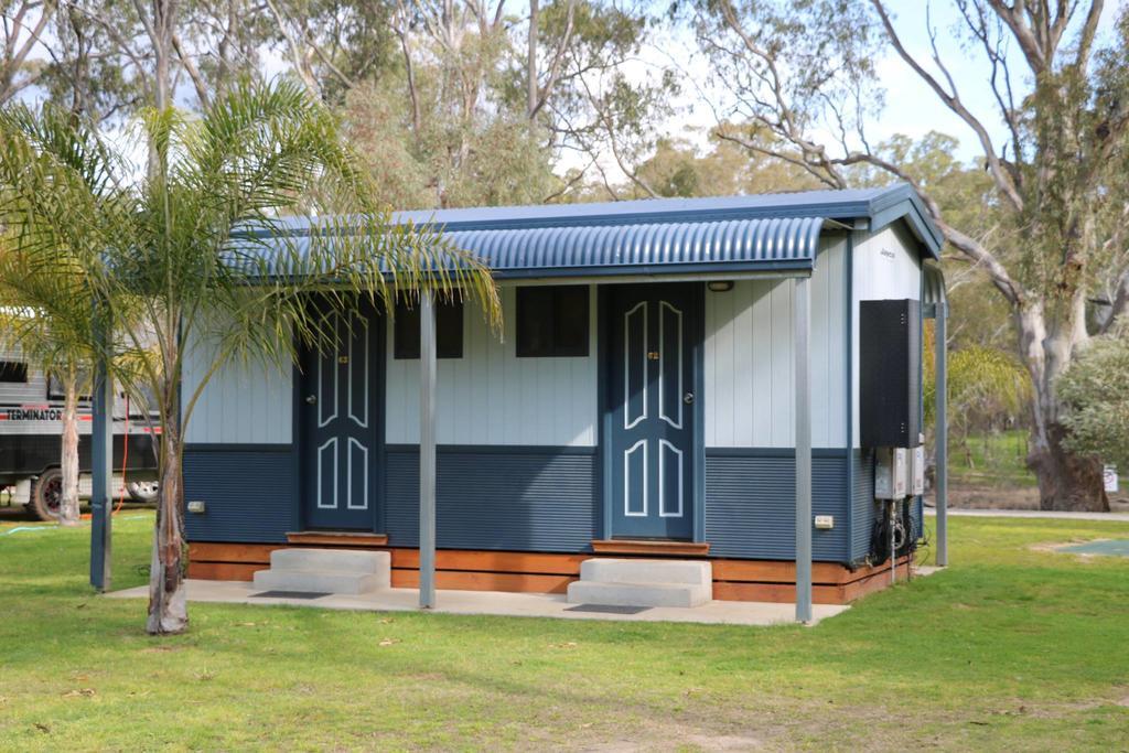 Deniliquin Riverside Caravan Park Zewnętrze zdjęcie