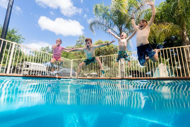 Deniliquin Riverside Caravan Park Zewnętrze zdjęcie